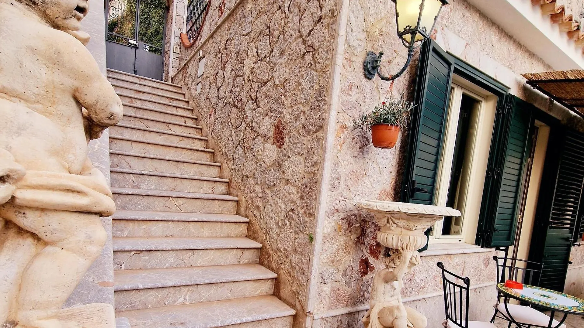 Donna Rosa - Your Home In Taormina 0*,  Italy
