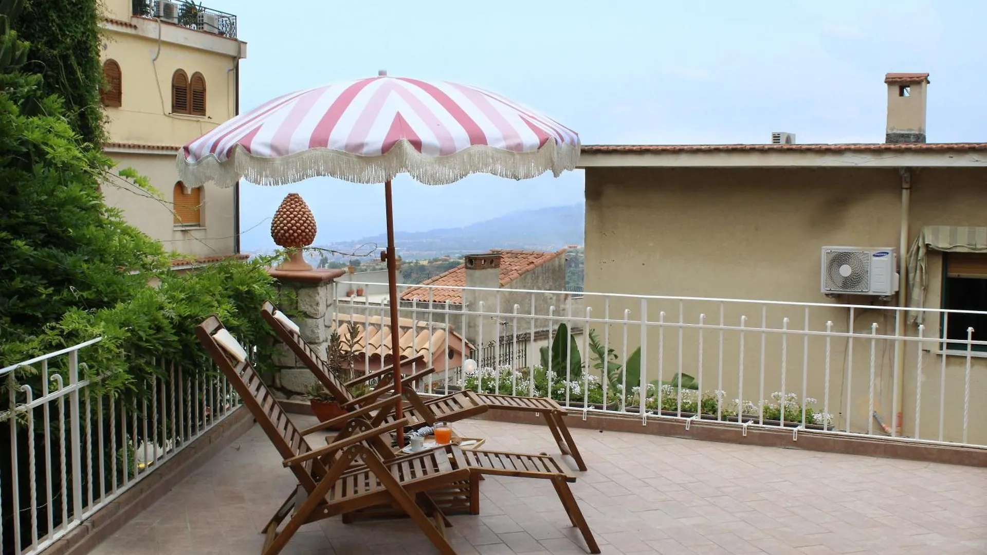 Donna Rosa - Your Home In Taormina Apartment