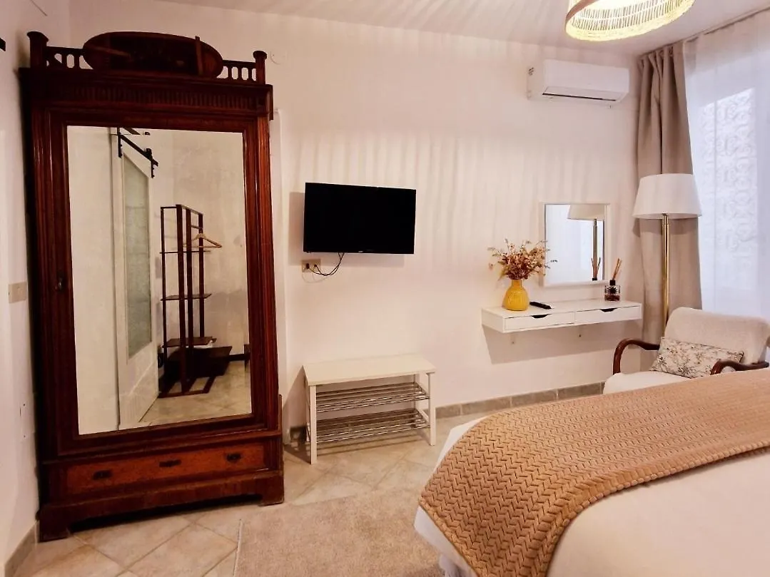 Apartment Donna Rosa - Your Home In Taormina Italy