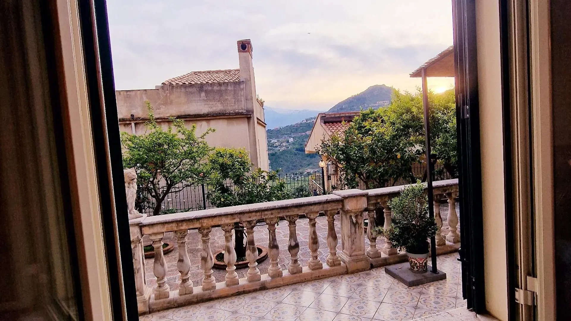 Donna Rosa - Your Home In Taormina Italy